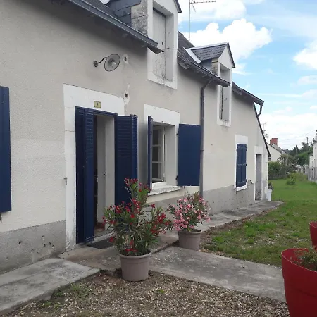 Maison plein pied dans bourg avec tous commerces Luçay-le-Mâle Extérieur photo