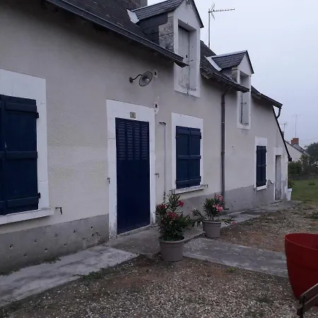 Maison plein pied dans bourg avec tous commerces Luçay-le-Mâle Extérieur photo