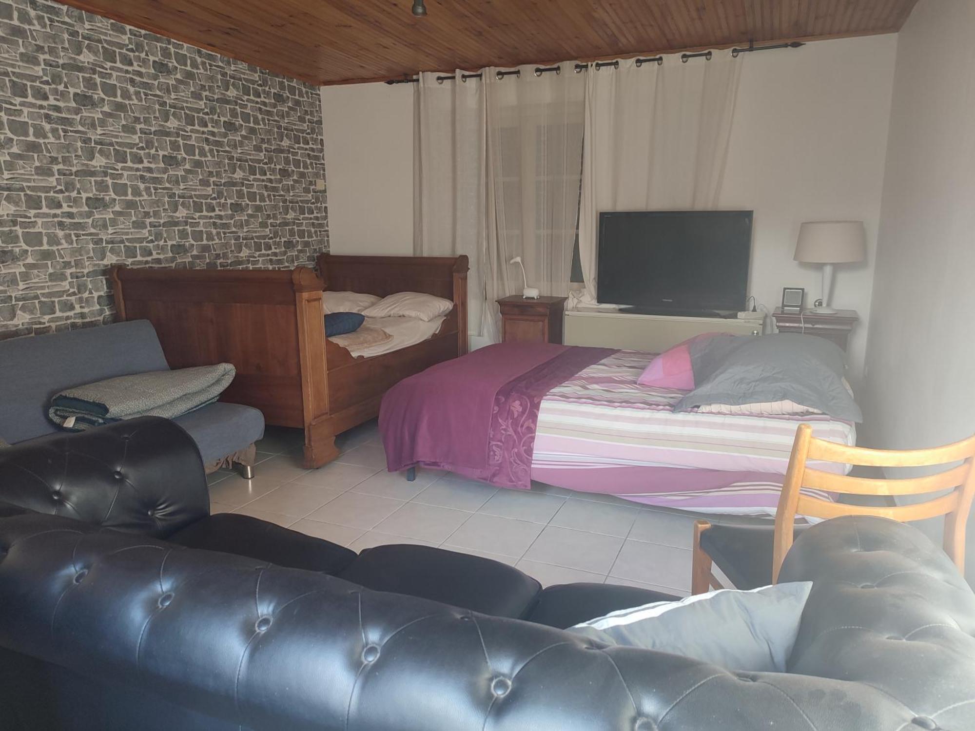 Hébergement de vacances Maison Plein Pied Dans Bourg Avec Tous Commerces *