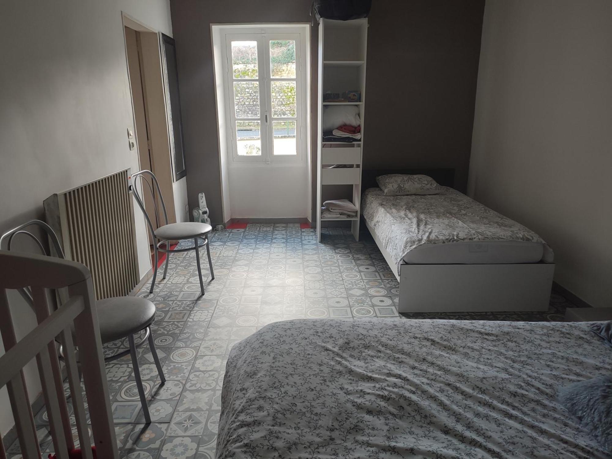 Maison Plein Pied Dans Bourg Avec Tous Commerces Luçay-le-Mâle