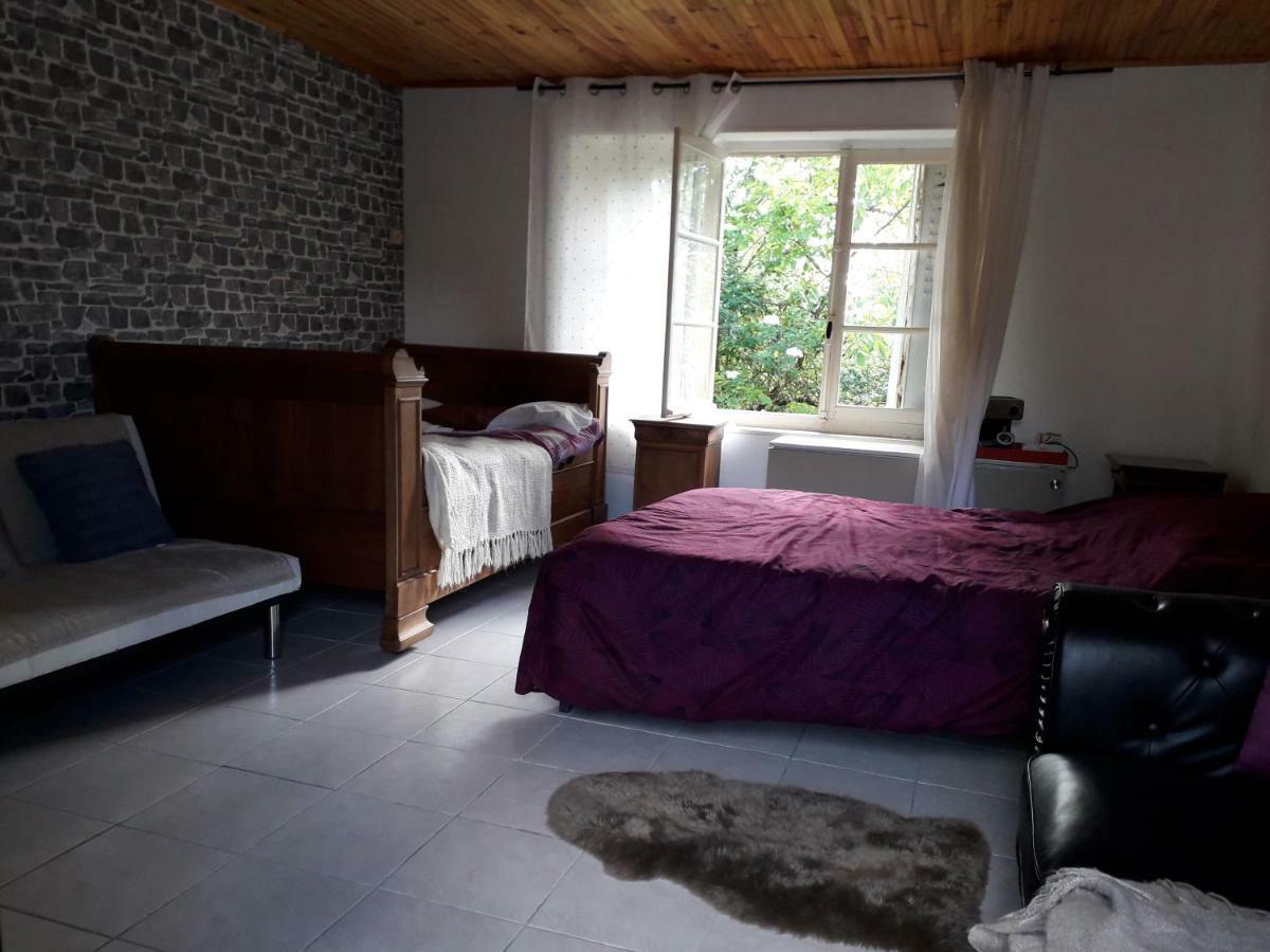 Maison Plein Pied Dans Bourg Avec Tous Commerces Hébergement de vacances *